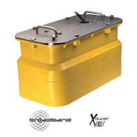 r111-chirp-broadband-in-hull-transducer